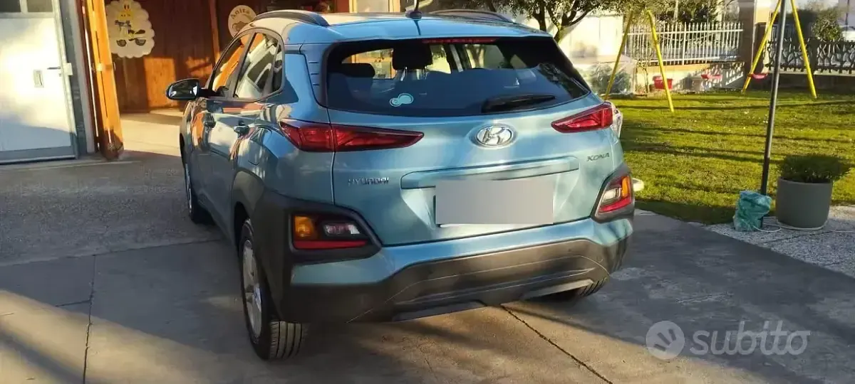 Usata Hyundai Kona 120 CV (88 kW) 2018 Bluazzurro SUV