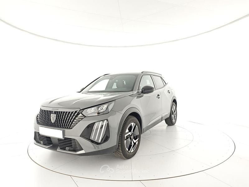 Usata Peugeot 2008 Allure 101 CV (74 kW) 2025 Grigio SUV