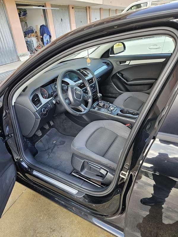 Usata Audi A4 143 CV (105 kW) 2012 Nero Station wagon