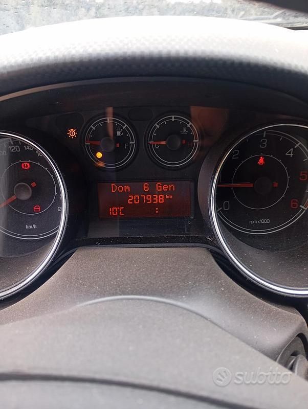 Usata Fiat Bravo 105 CV (77 kW) 2010 Utilitaria