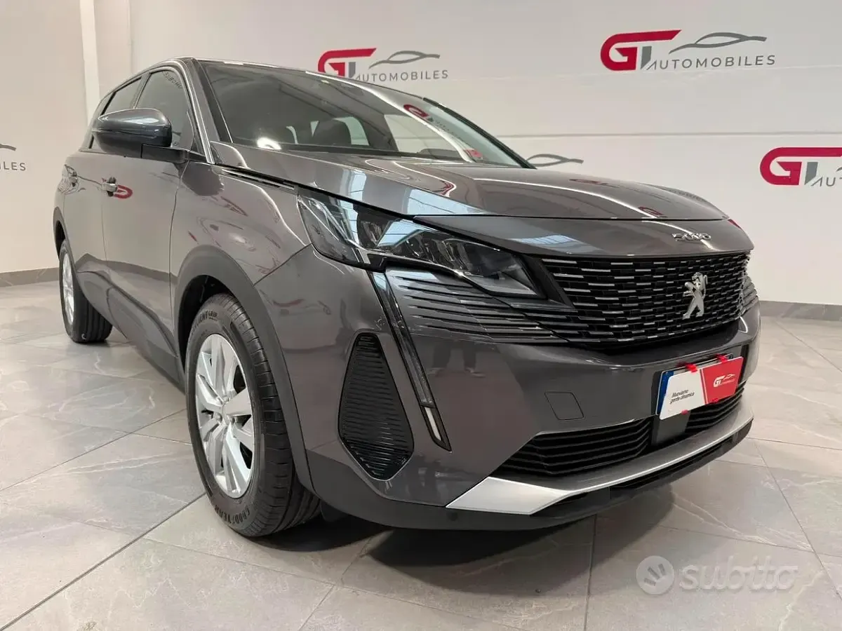 Usata Peugeot 5008 Business-Line 131 CV (96 kW) 2021 Grigio SUV