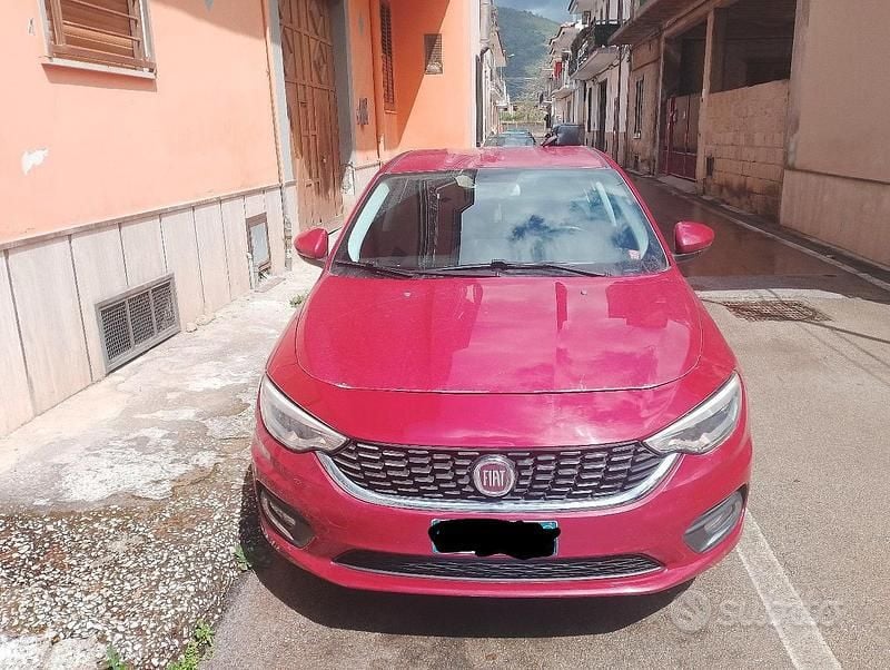 Usata Fiat Tipo 120 CV (88 kW) 2016 Rosso Berlina