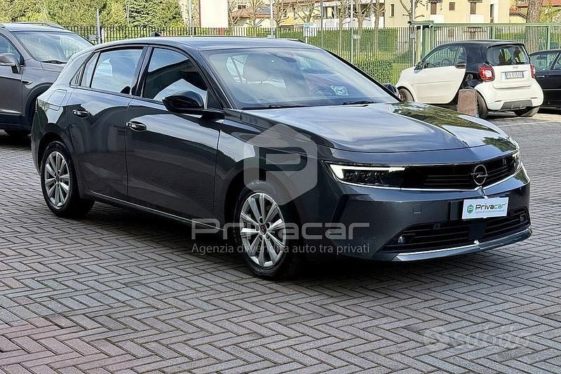 Usata Opel Astra Edition 110 CV (80 kW) 2023 Grigio Utilitaria