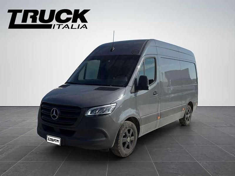 Usata Mercedes Sprinter 170 CV (125 kW) 2023 Grigio scuro Furgone