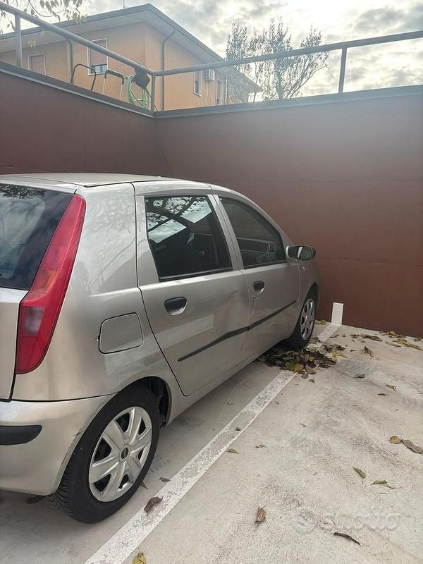Usata Fiat Punto 2001 Grigio Utilitaria