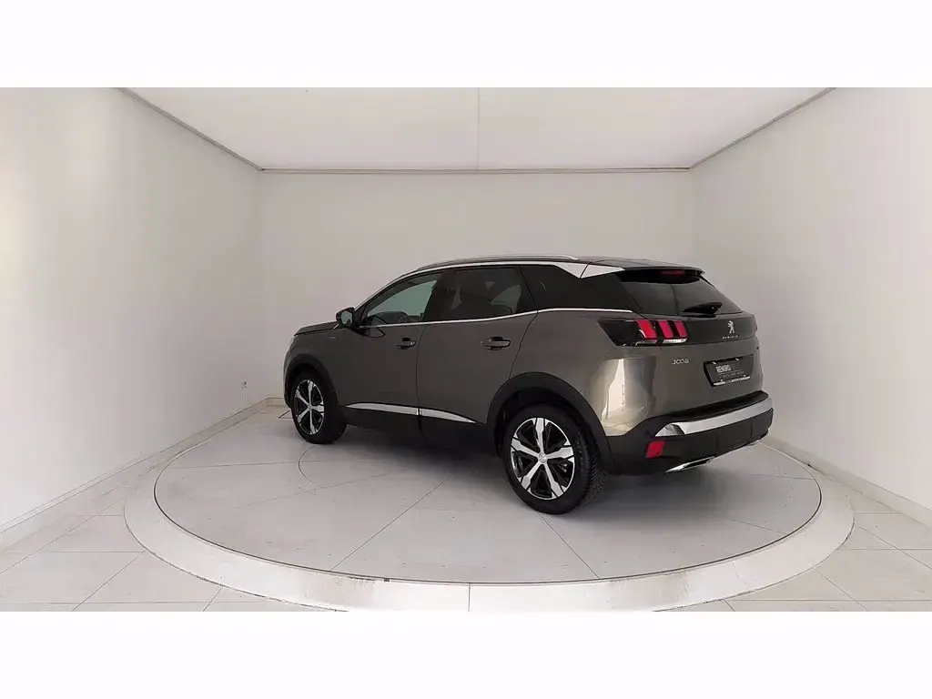 Usata Peugeot 3008 GT-line 120 CV (88 kW) 2017 Beige SUV