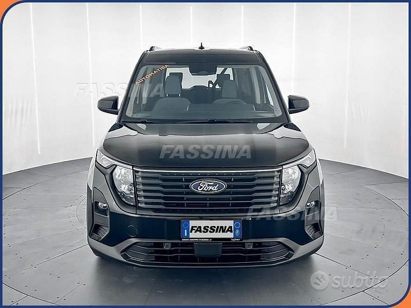 Usata Ford Tourneo Courier Titanium 124 CV (91 kW) 2025 Nero Monovolume