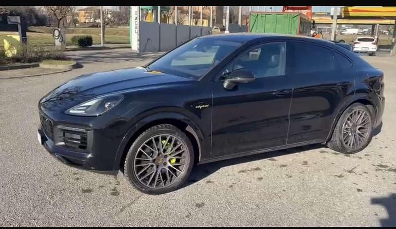 Usata Porsche Cayenne Coupe 340 CV (250 kW) 2022 Nero Coupé