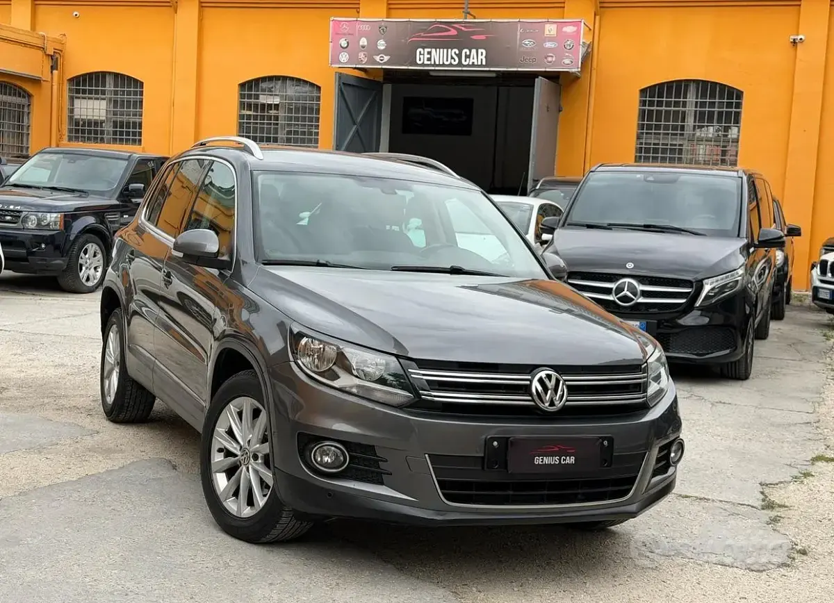 Usata VW Tiguan Sportline 140 CV (102 kW) 2013 Grigio SUV
