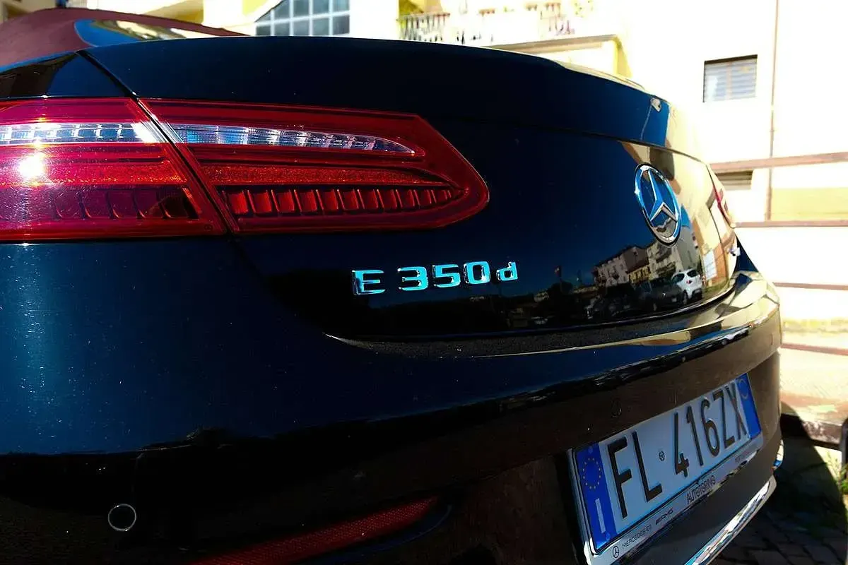 Usata Mercedes E350 Premium Plus 258 CV (189 kW) 2017 Nero Cabrio