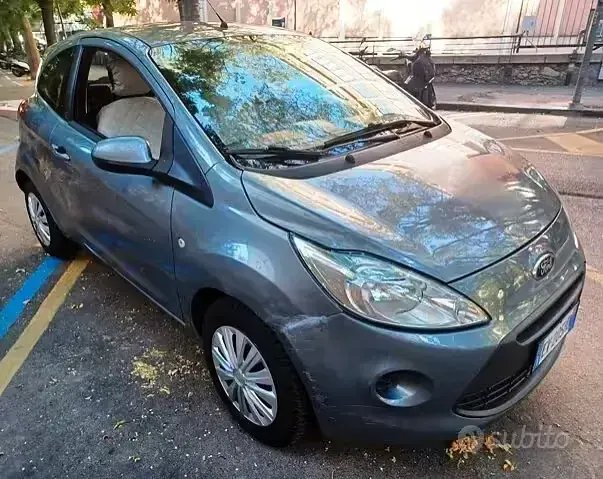 Usata Ford Ka 69 CV (50 kW) 2014 Grigio Berlina