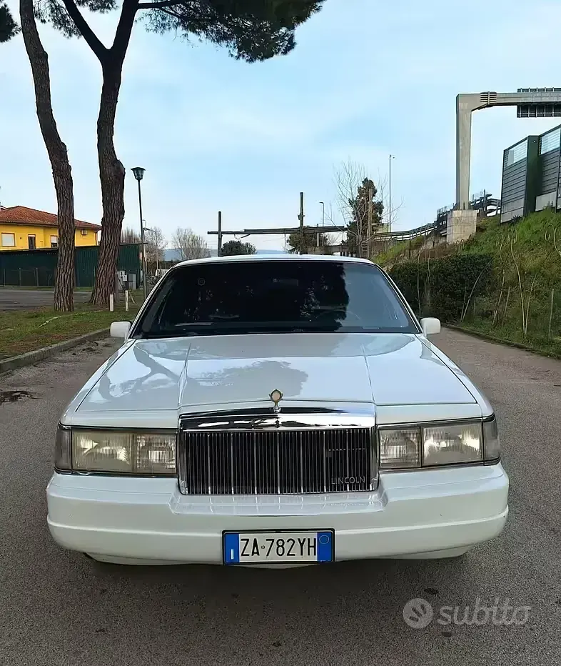 Usata Lincoln Continental 212 CV (155 kW) 1991 Bianco Berlina