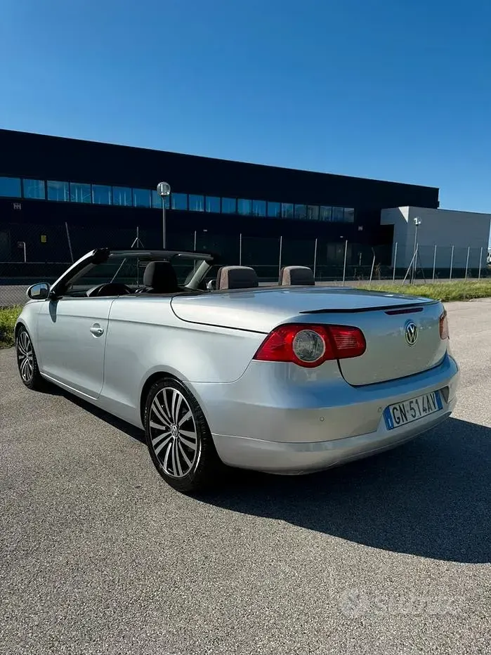 Usata VW Eos 150 CV (110 kW) 2007 Grigio Cabrio