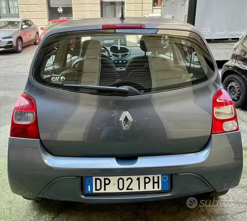 Usado Renault Twingo 76 CV (55 kW) 2009 Gris Utilitario