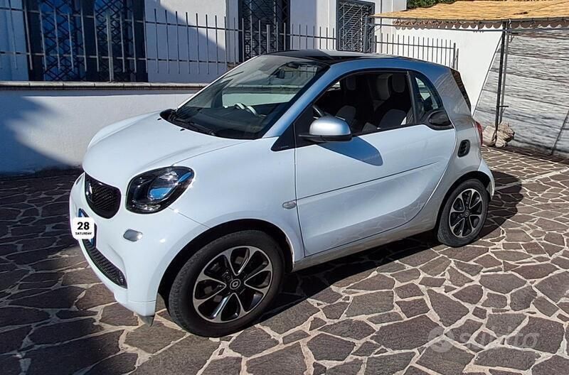 Usata Smart ForTwo Coupé 71 CV (52 kW) 2016 Utilitaria