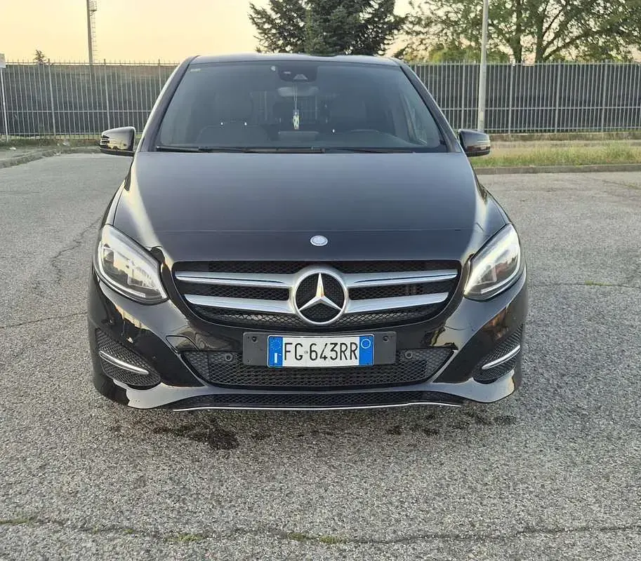 Usata Mercedes 180 109 CV (80 kW) 2015 Berlina