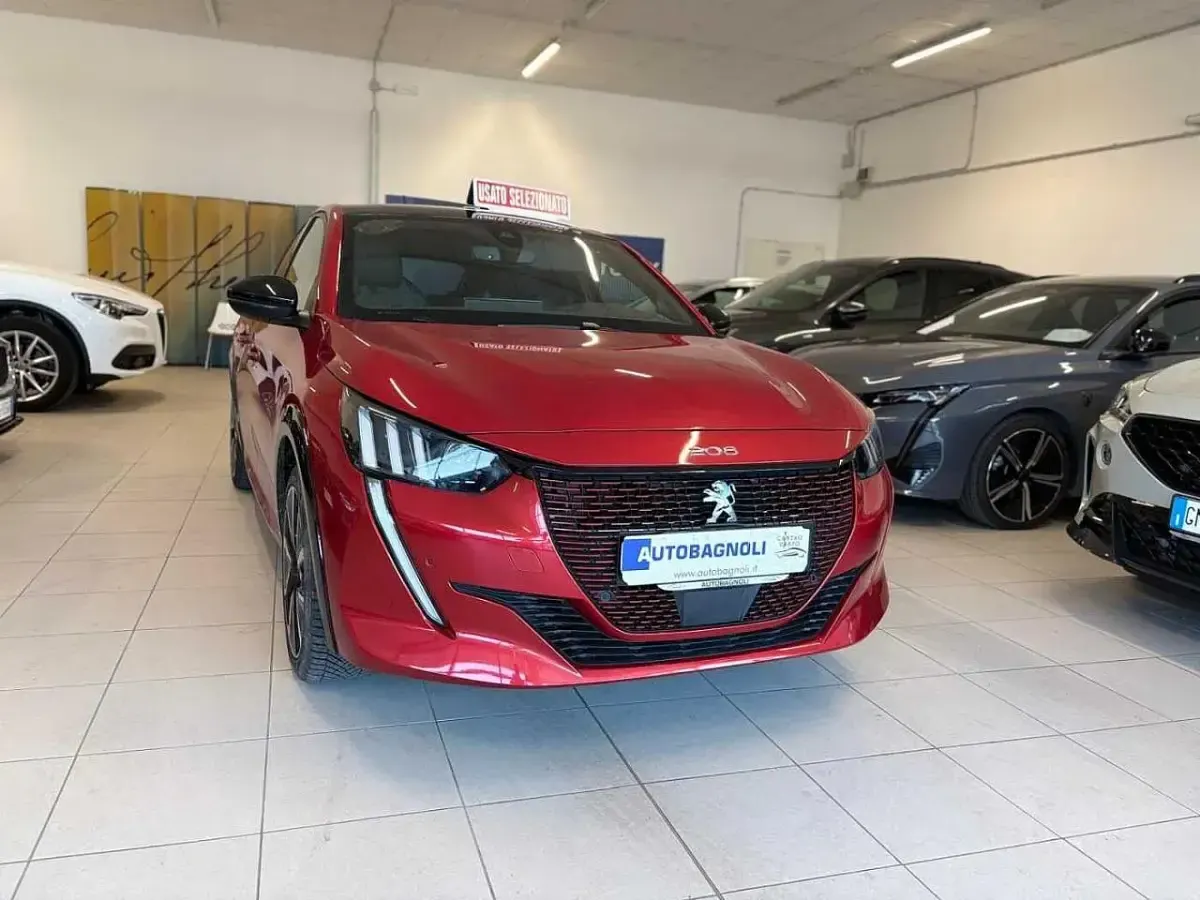 Usata Peugeot e-208 GT-line 56 kW (77 CV) 2020 Rosso Utilitaria