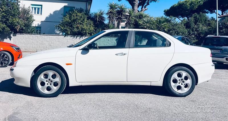 Usata Alfa Romeo 156 116 CV (85 kW) 2001 Bianco Berlina