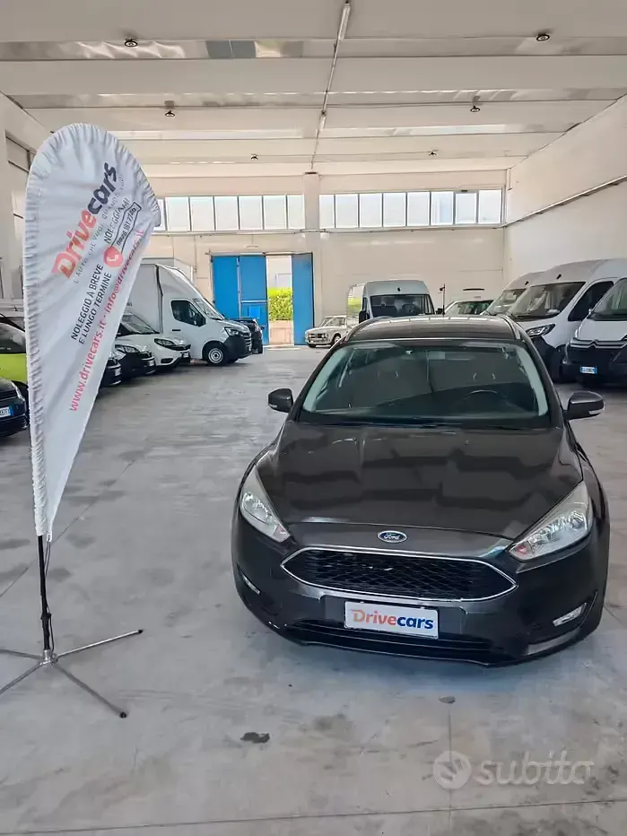 Usata Ford Focus Business Edition 120 CV (88 kW) 2017 Grigio Station wagon