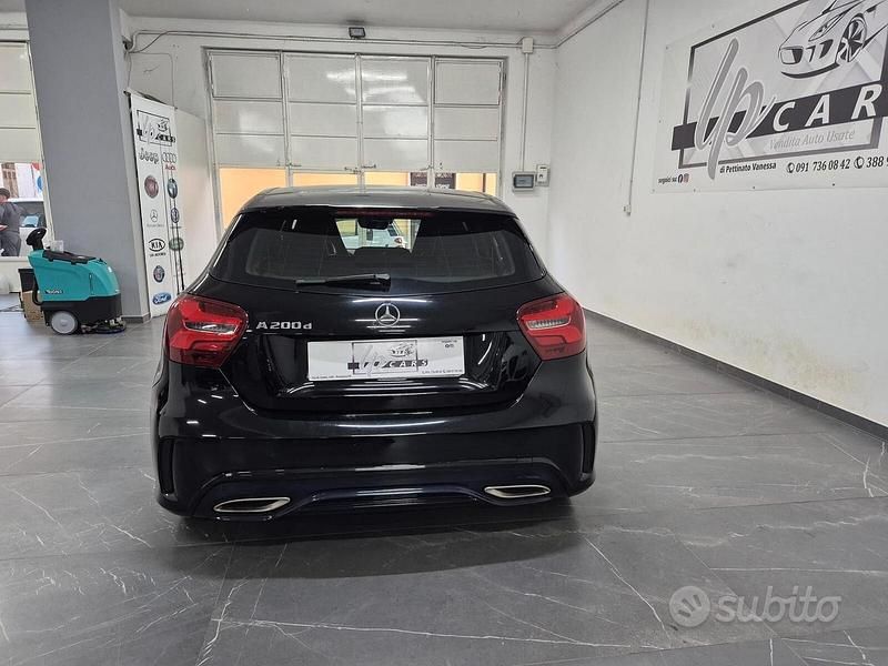 Usata Mercedes A200 Premium 135 CV (99 kW) 2018 Nero Berlina