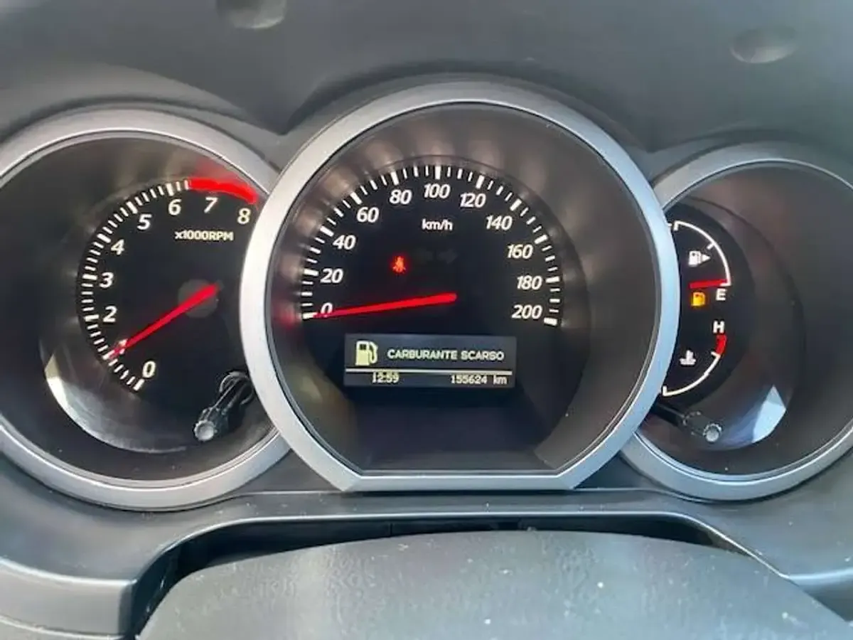 Usata Suzuki Grand Vitara 106 CV (77 kW) 2009 Argento SUV