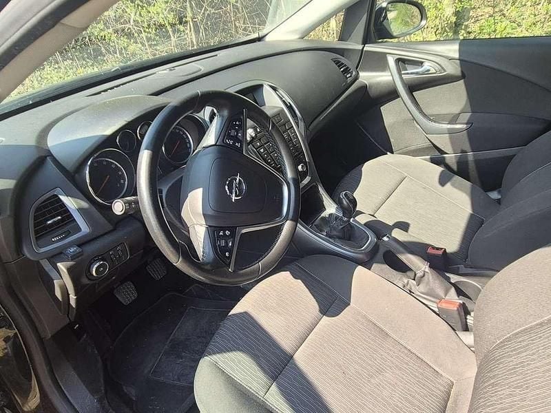 Usata Opel Astra 101 CV (74 kW) 2015 Berlina