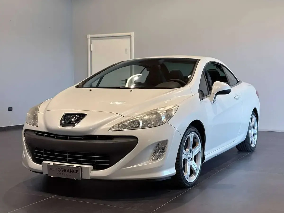 Usata Peugeot 308 CC 140 CV (102 kW) 2009 Bianco perla Cabrio