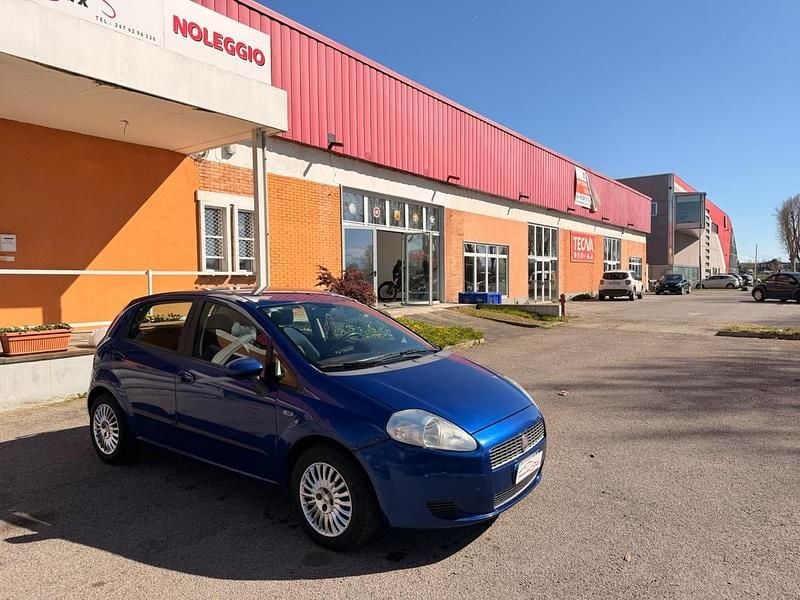 Usata Fiat Grande Punto 75 CV (55 kW) 2009 Blu Utilitaria