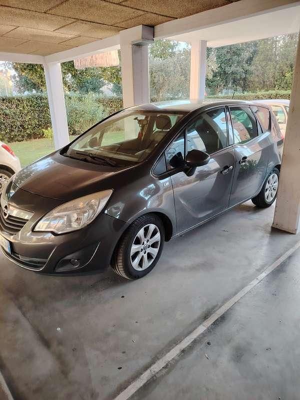 Usata Opel Meriva 95 CV (69 kW) 2014 Monovolume