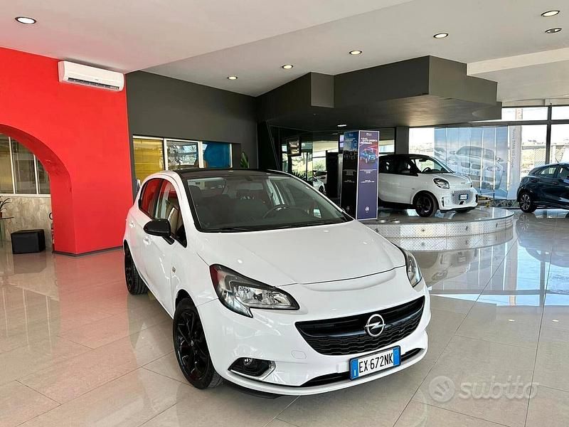 Usata Opel Corsa Edition 90 CV (66 kW) 2015 Bianco Berlina