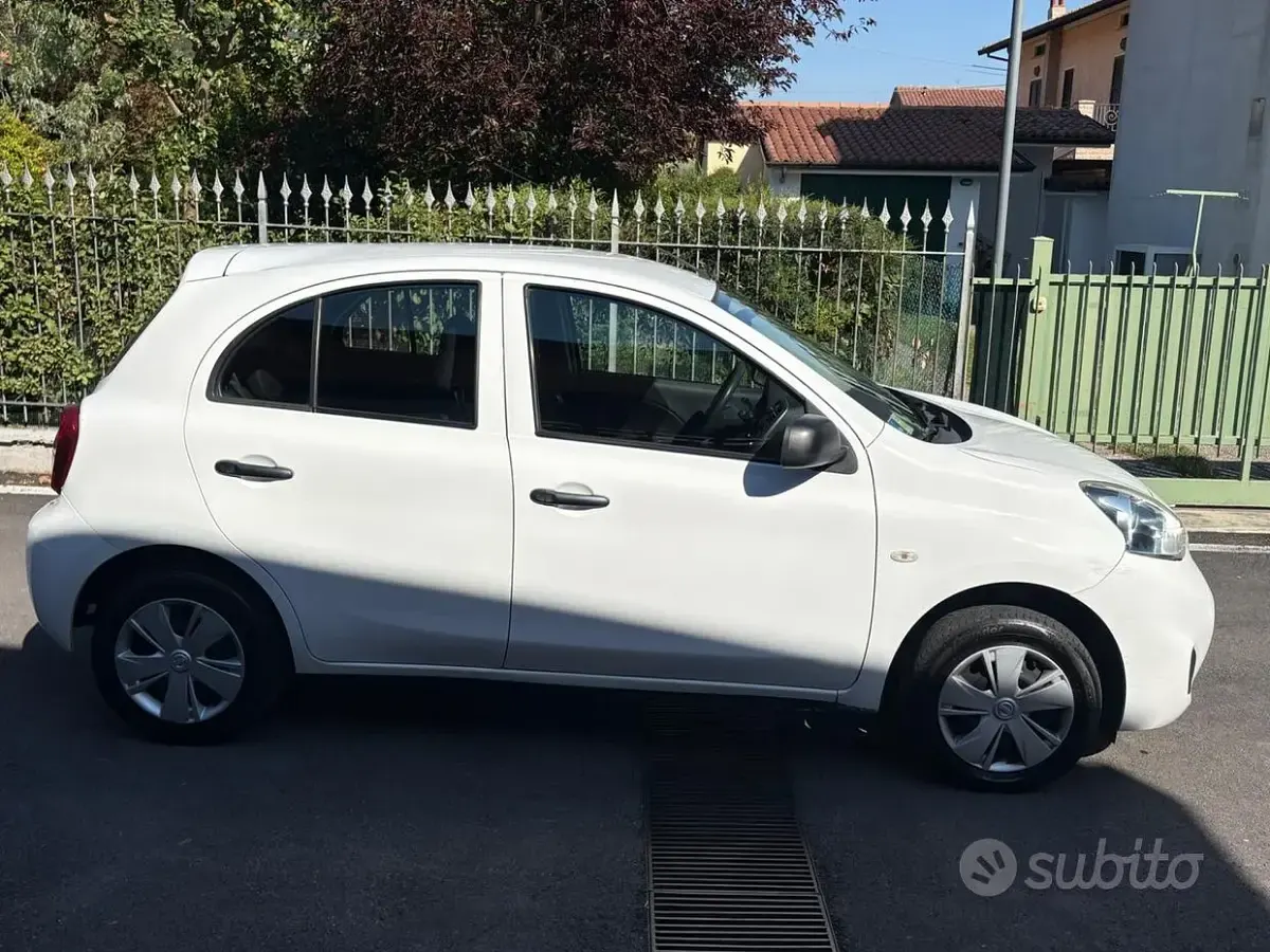 Usata Nissan Micra Tekna 80 CV (58 kW) 2014 Bianco Utilitaria