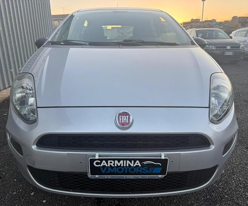 Usata Fiat Punto 70 CV (51 kW) 2018 Argento Utilitaria