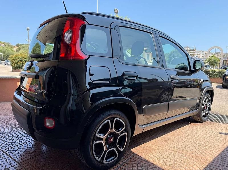 Usata Fiat Panda City Life 69 CV (50 kW) 2021 Grigio metallizzato Utilitaria