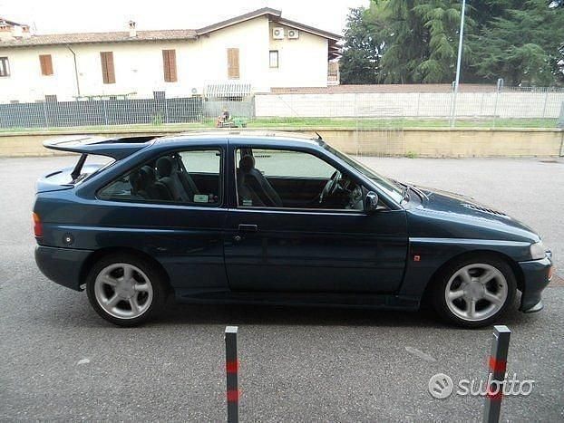 Usata Ford Escort RS 220 CV (161 kW) 1994 Verde Coupé
