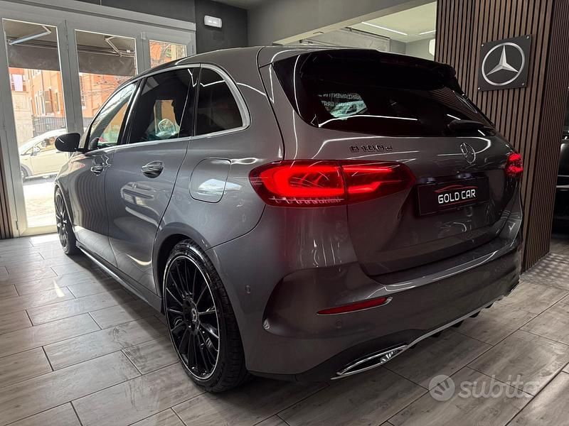 Usata Mercedes B180 Premium 116 CV (85 kW) 2020 Grigio Utilitaria