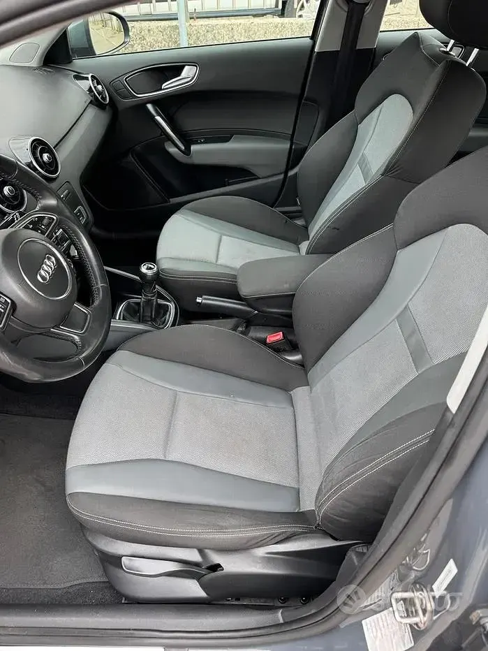 Usata Audi A1 Sportback 116 CV (85 kW) 2015 Grigio Utilitaria