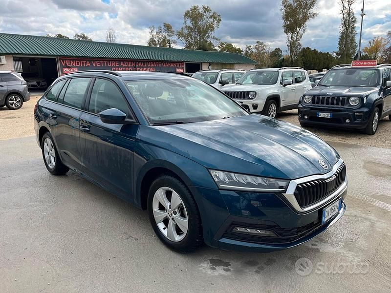 Usata Skoda Octavia Executive 116 CV (85 kW) 2023 Blu Station wagon