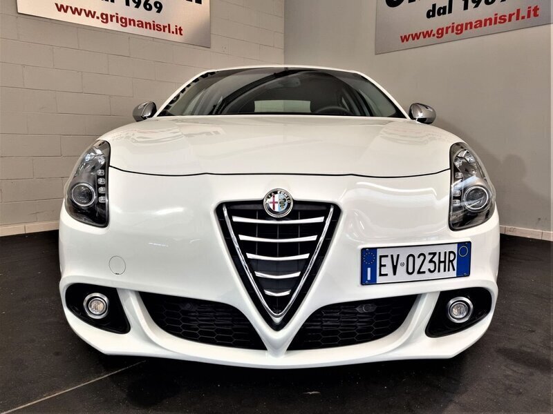 Usato 2014 Alfa Romeo Giulietta 1.4 Benzin 170 CV (12.950 €)