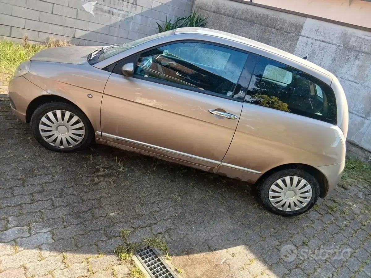 Usata Lancia Ypsilon 60 CV (44 kW) 2007 Utilitaria