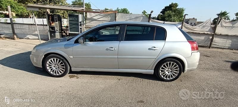 Usata Opel Signum 150 CV (110 kW) 2005 Grigio Utilitaria