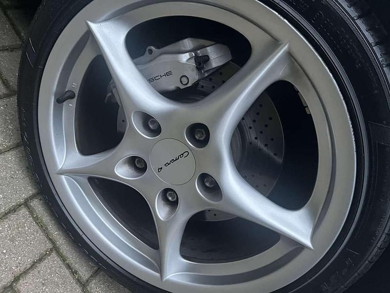 Usata Porsche 911 Carrera 4 Cabriolet 320 CV (235 kW) 2002 Nero Cabrio