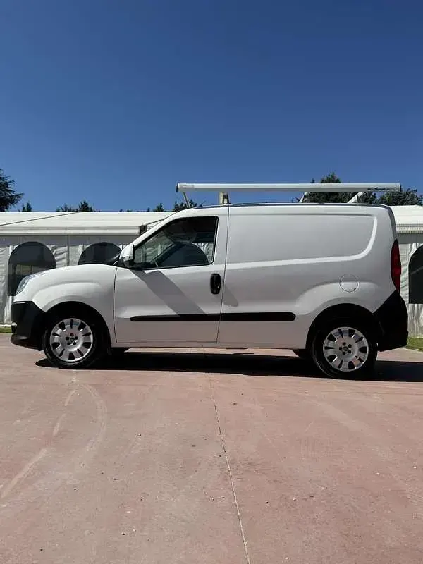 Begagnad Fiat Doblò Dynamic 105 HK (77 kW) 2016 Minibuss