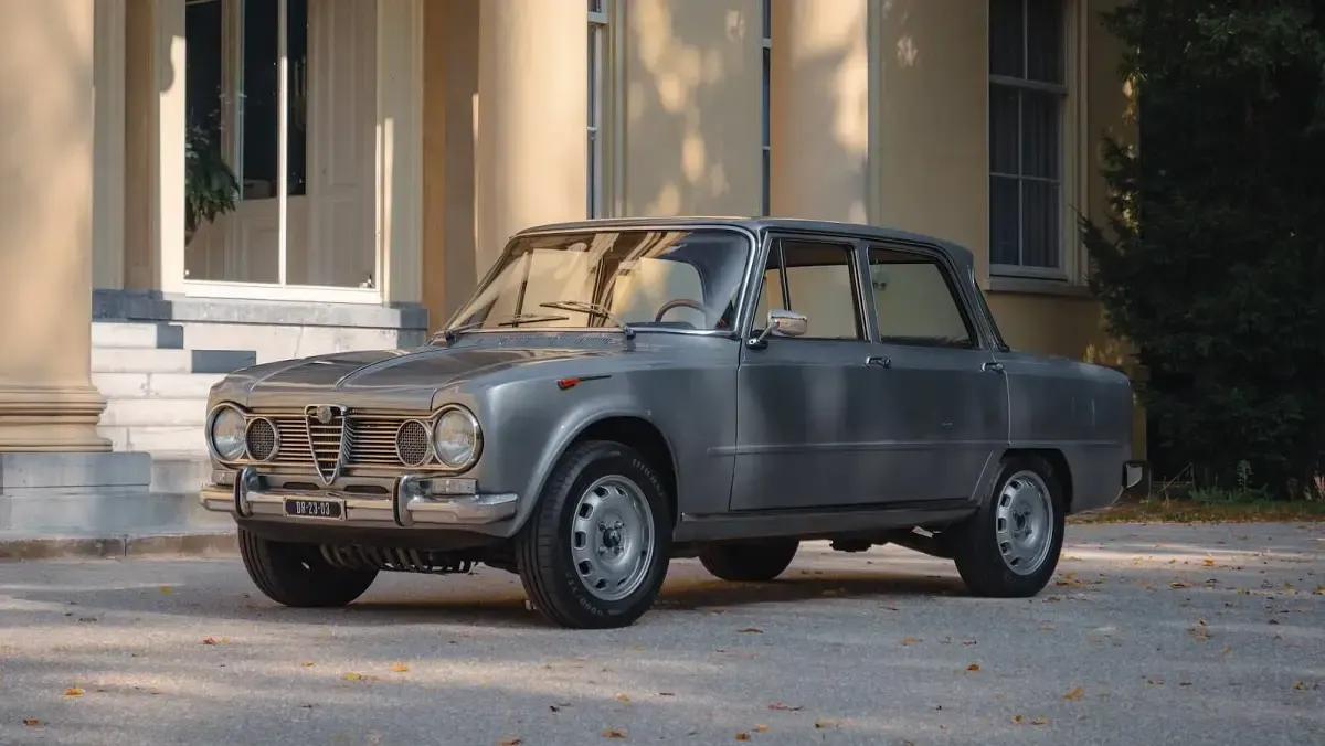 Usata Alfa Romeo Giulia Super 89 CV (65 kW) 1965 Grigio Berlina