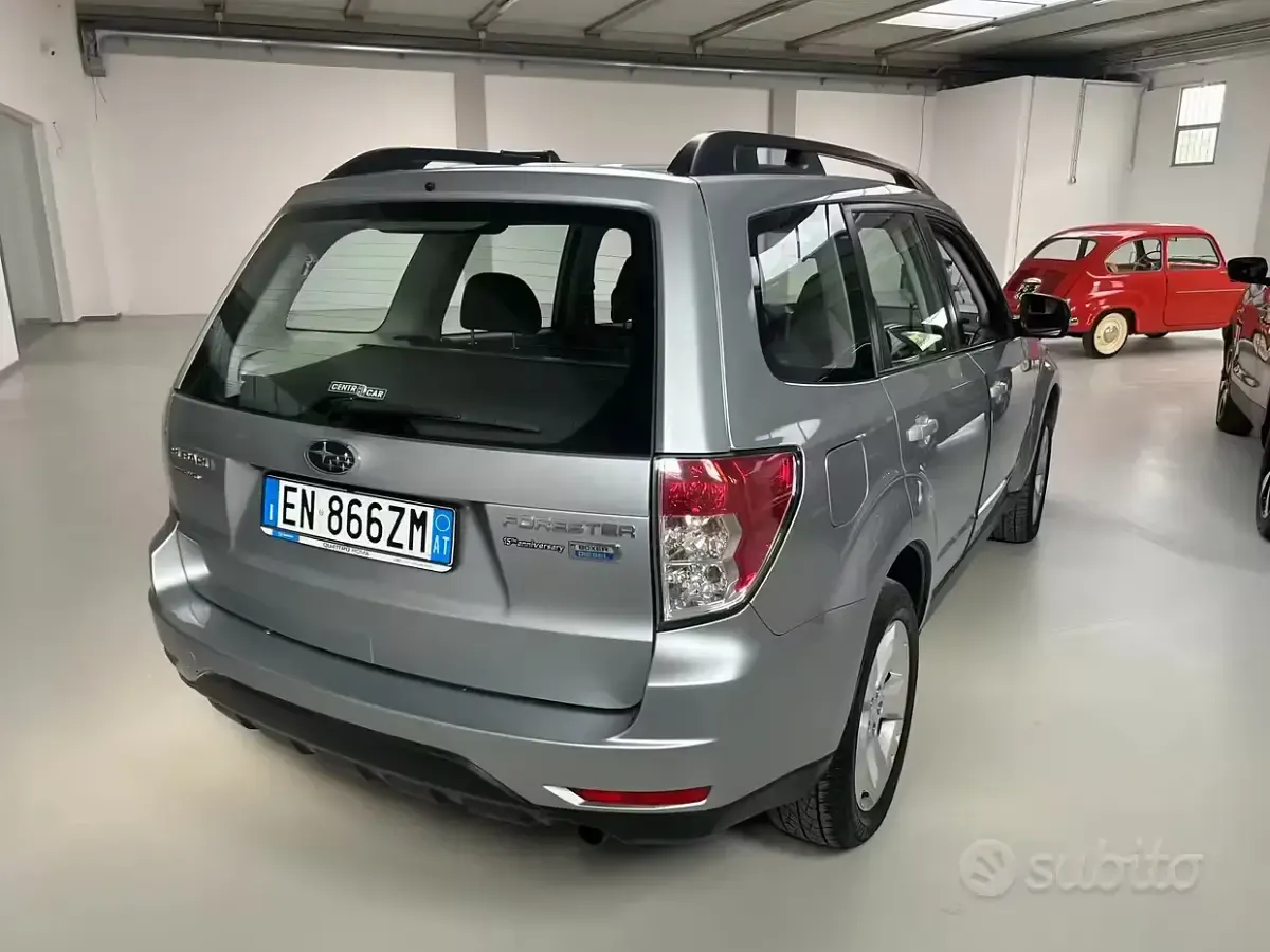 Usata Subaru Forester Trend 147 CV (108 kW) 2012 Grigio SUV