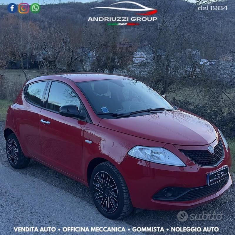 Usata Lancia Ypsilon S 95 CV (69 kW) 2018 Rosso Utilitaria