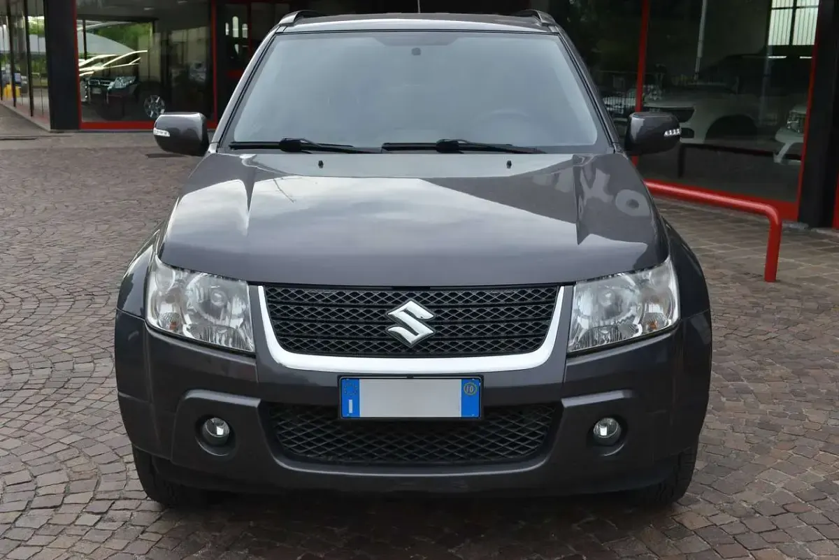 Usata Suzuki Grand Vitara 129 CV (94 kW) 2010 Grigio SUV