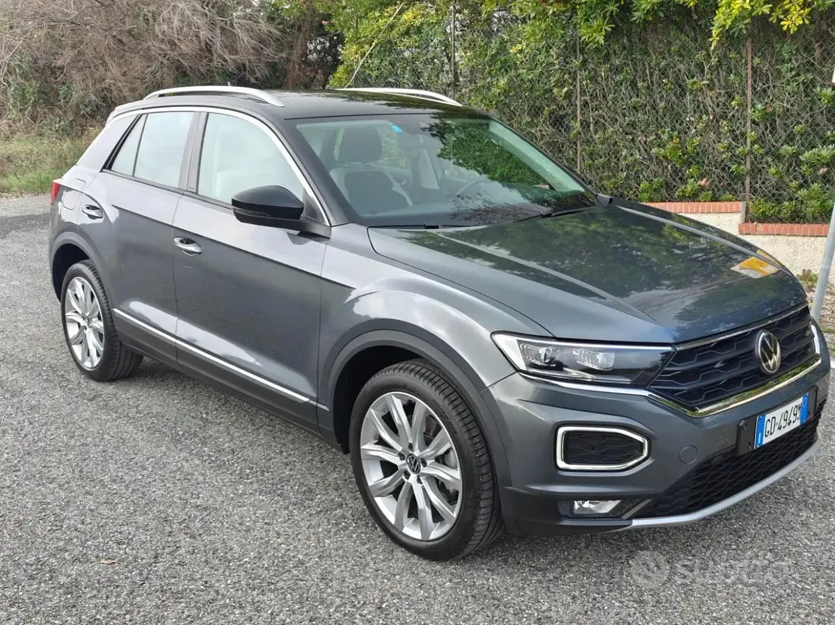 Usado VW T-Roc Advance 150 CV (110 kW) 2021 Gris SUV
