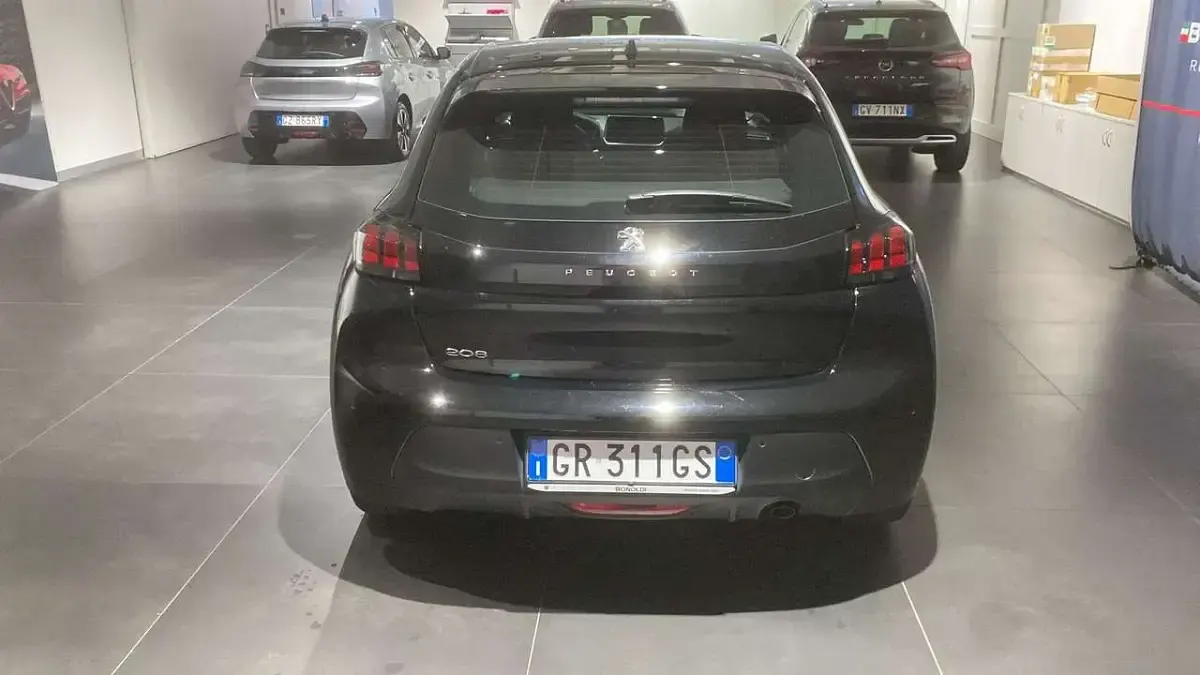 Usata Peugeot 208 Allure 102 CV (75 kW) 2023 Nero Utilitaria