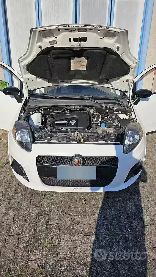 Usata Fiat Grande Punto Abarth 120 CV (88 kW) 2009 Bianco Utilitaria