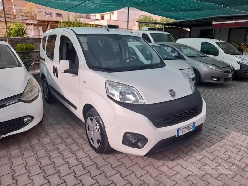 Occasion Fiat Qubo Lounge 95 ch (69 kW) 2019 Blanc Monospace